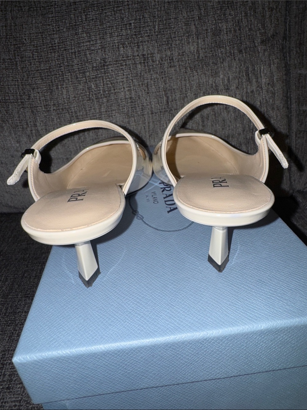 Prada patent leather slingback kitten heels - Picture 3 of 6